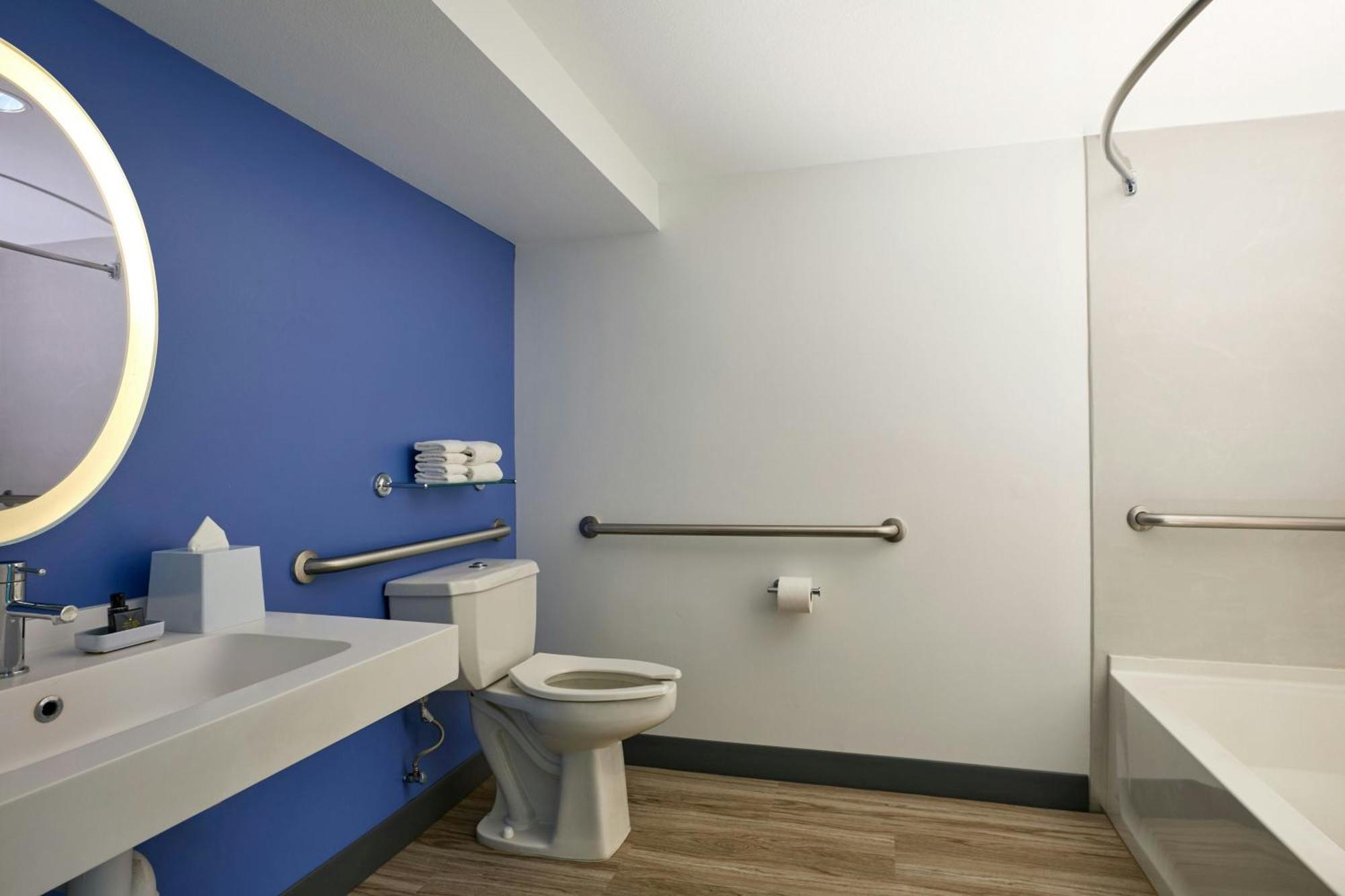 Aloft 3*