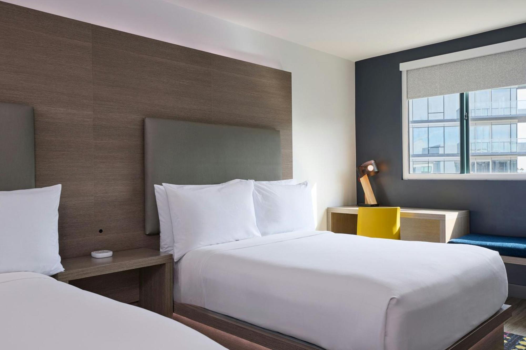 Aloft Hotel 3*