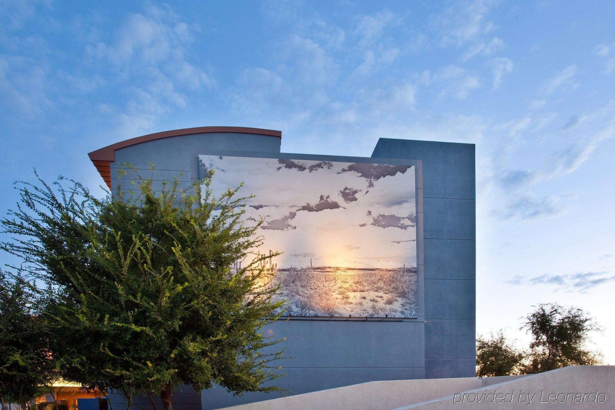 Aloft Hotel 3*