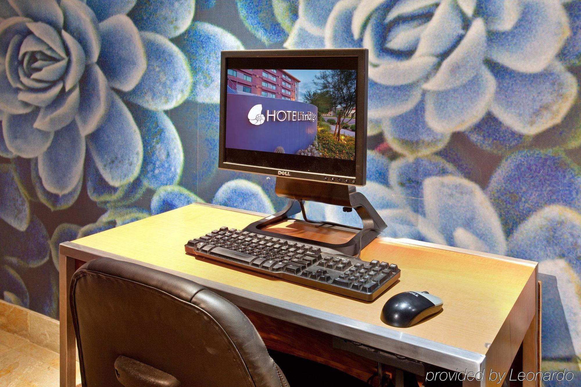 Aloft Hotel 3*